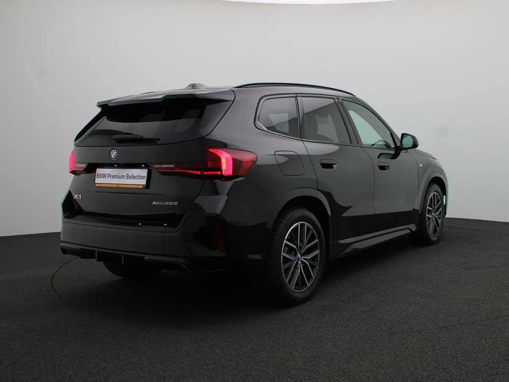 BMW X1 xDrive25e M Sportpakket uit 2024, foto 2
