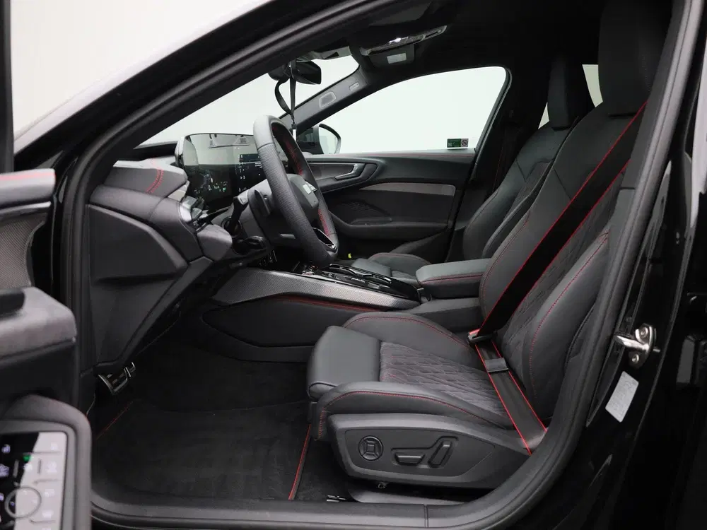 Audi A5 2.0 e-hybrid quattro S edition Competition uit 2026, foto 13