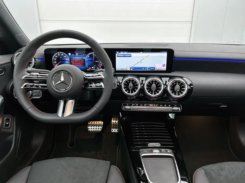 Mercedes-Benz CLA Klasse 250 e Business Solution AMG uit 2025, foto 4