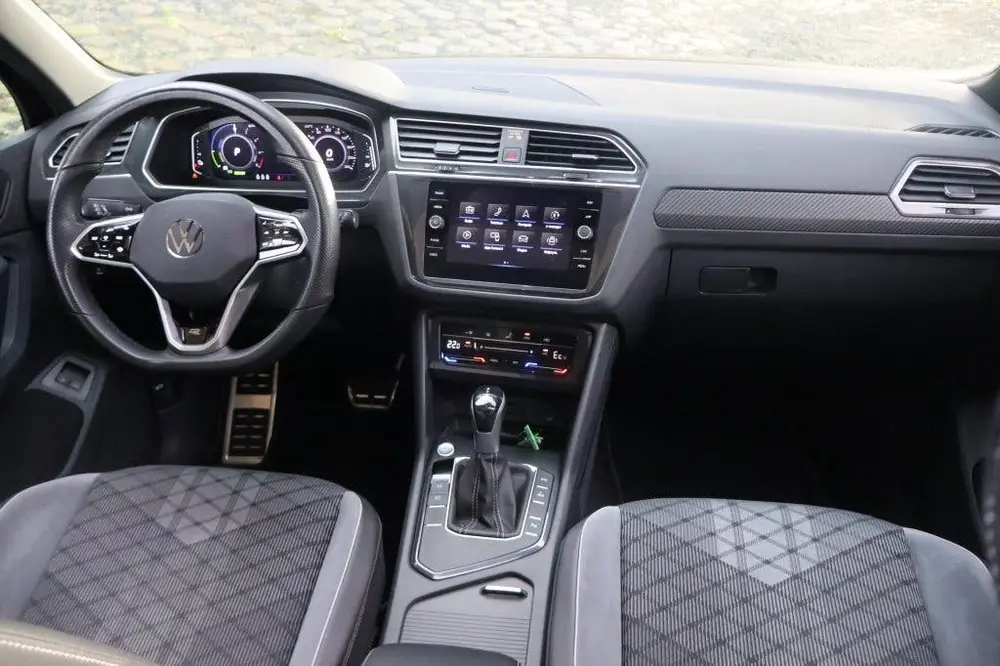 Volkswagen Tiguan 1.4 TSI PHEV | Geen import | R Line | Pano uit 2022, foto 3