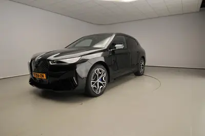BMW iX xDrive40 uit 2023