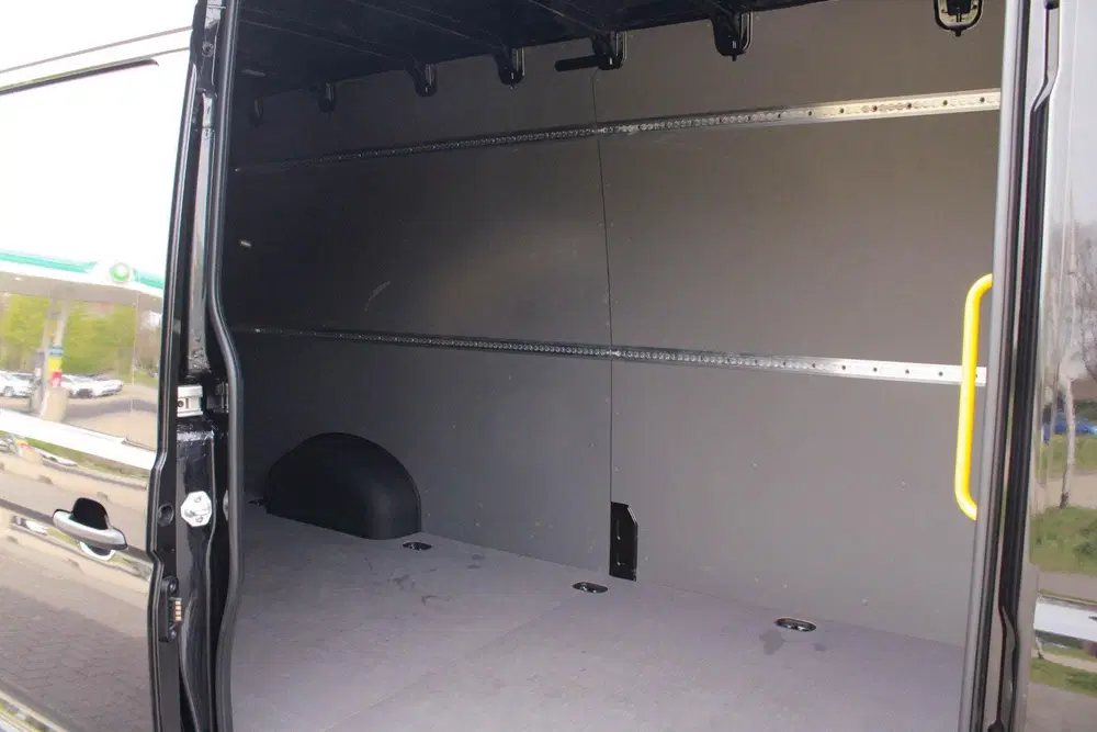 Volkswagen Crafter 35 2.0 TDI 140pk L4H3 uit 2024, foto 19