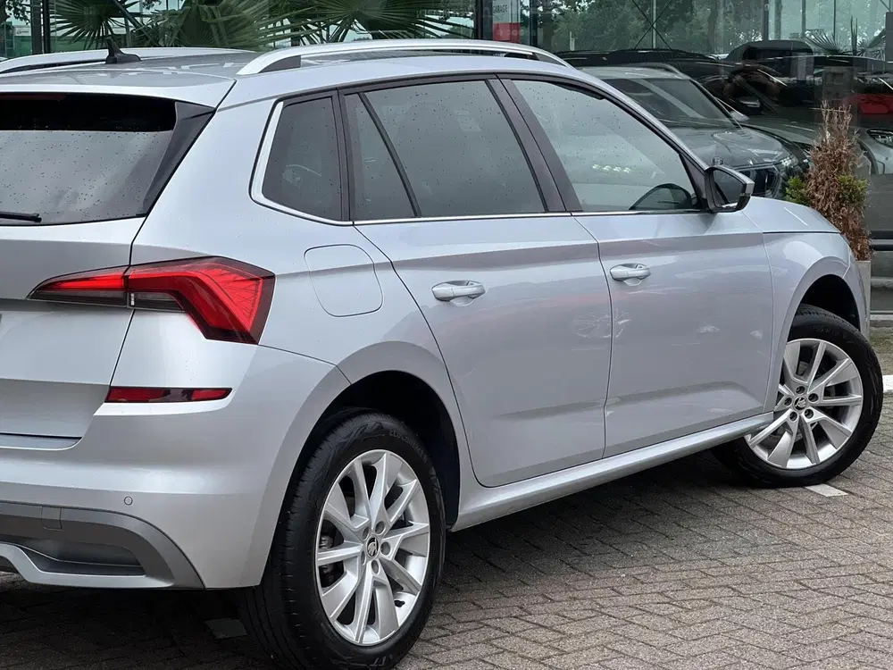 Skoda Kamiq 1.0 TSI Automaat sportstoelen stoelverw uit 2022, foto 16