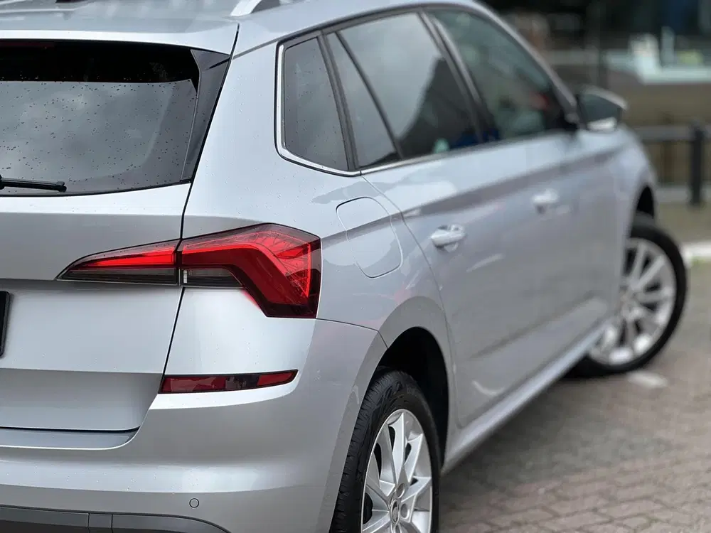 Skoda Kamiq 1.0 TSI Automaat sportstoelen stoelverw uit 2022, foto 17