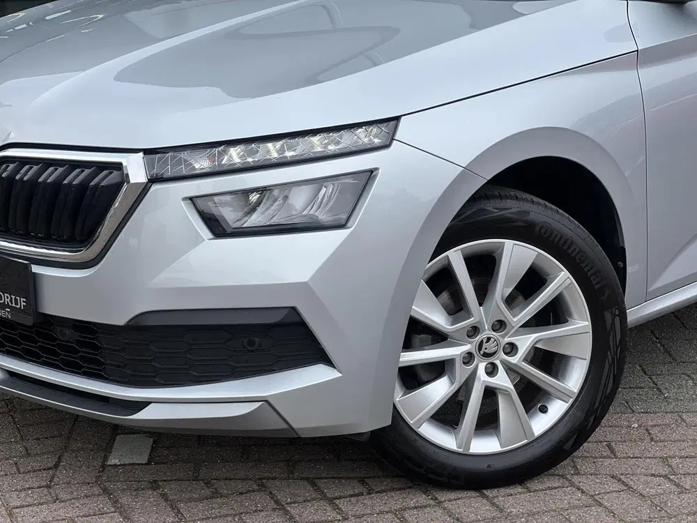 Skoda Kamiq 1.0 TSI Automaat sportstoelen stoelverw uit 2022, foto 4