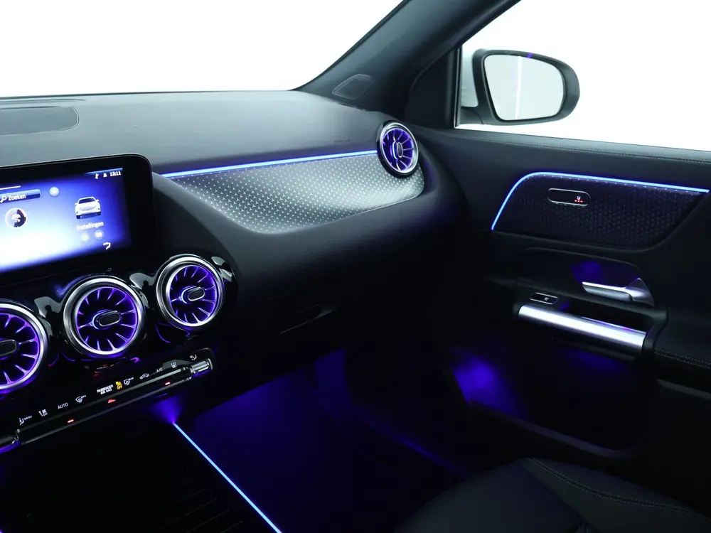 Mercedes-Benz EQA 250+ Business Solution 71 kWh uit 2025, foto 12