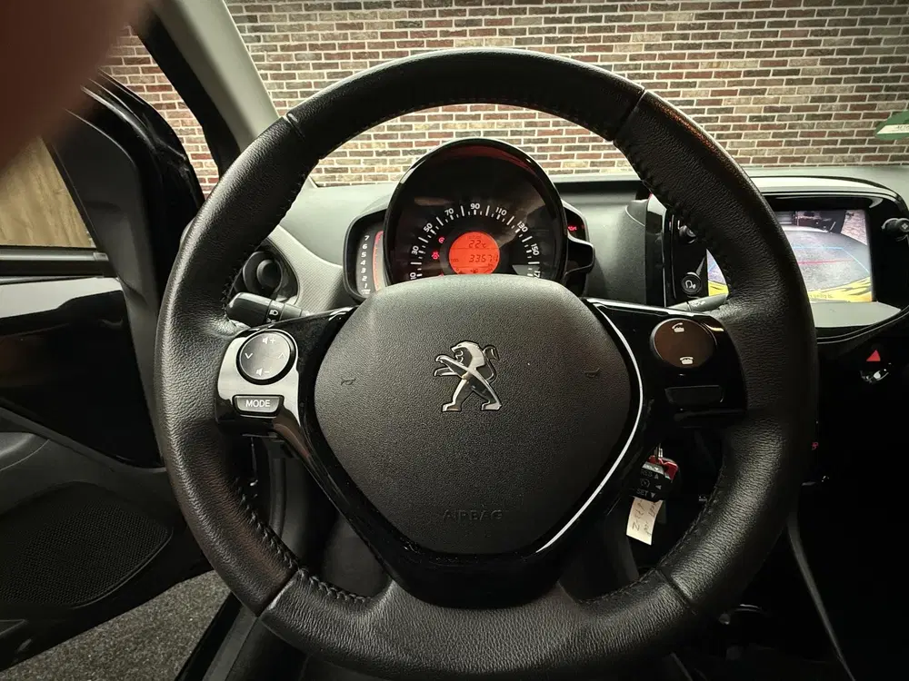 Peugeot 108 1.0 e-VTi Allure Camera Dealer Onderhouden uit 2019, foto 12