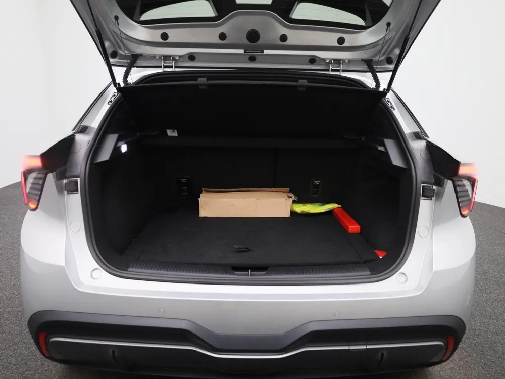MG MG4 64kWh Luxury Long Range uit 2023, foto 11