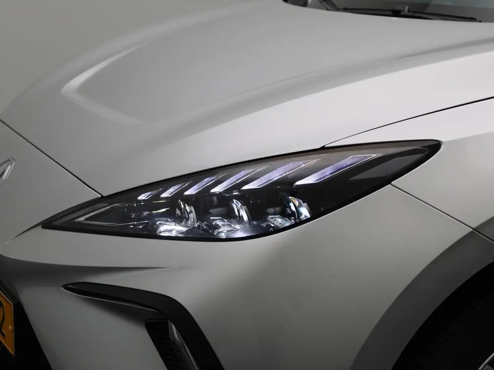 MG MG4 64kWh Luxury Long Range uit 2023, foto 13