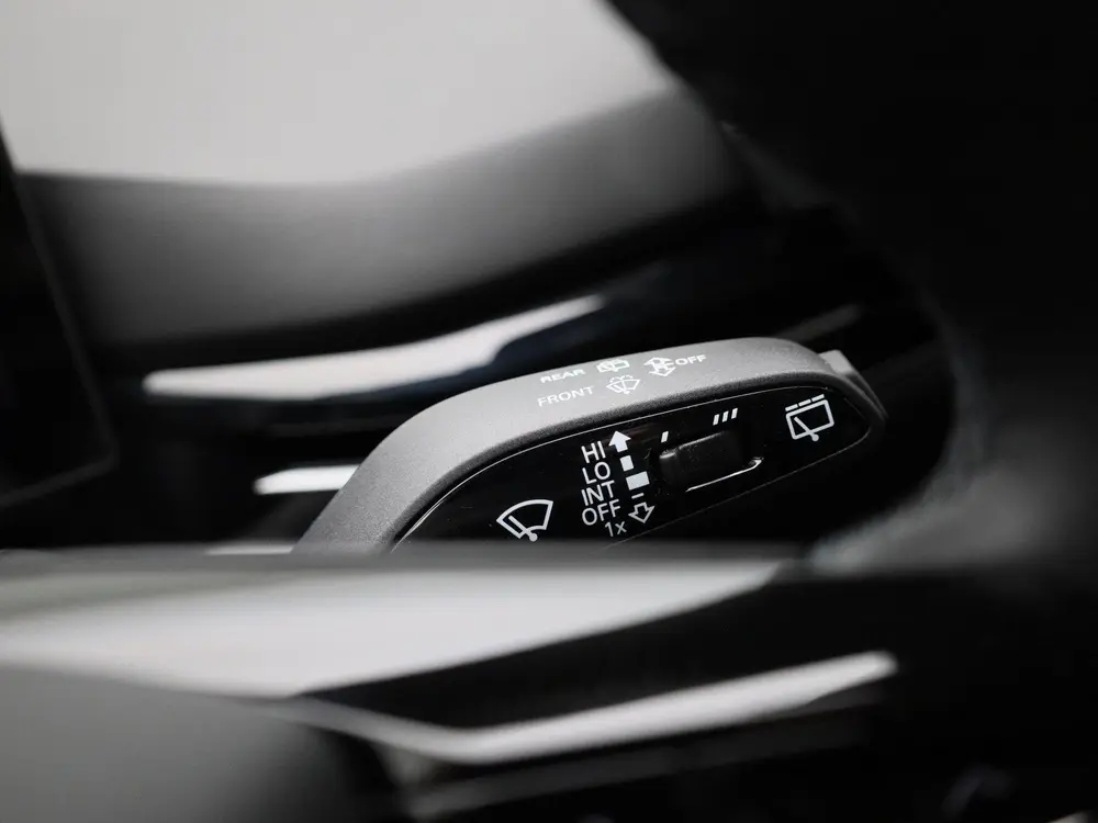 MG MG4 64kWh Luxury Long Range uit 2023, foto 19