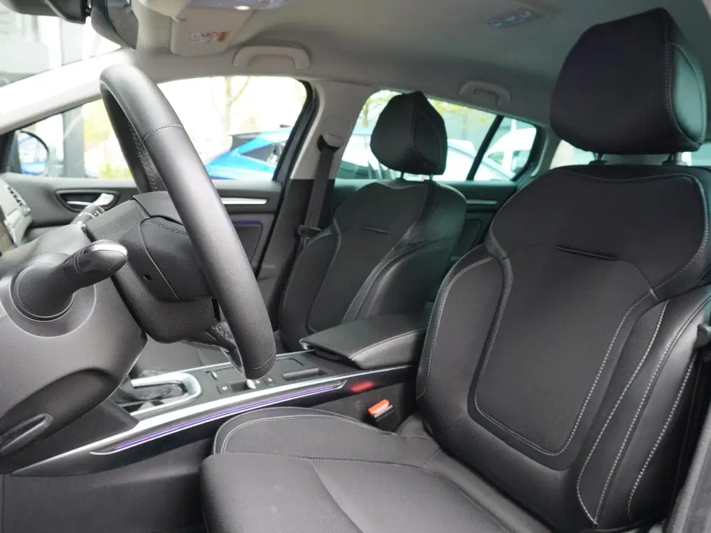 Renault Megane Mégane Estate 1.6 Plug-In Hybrid 160 Techn uit 2023, foto 17