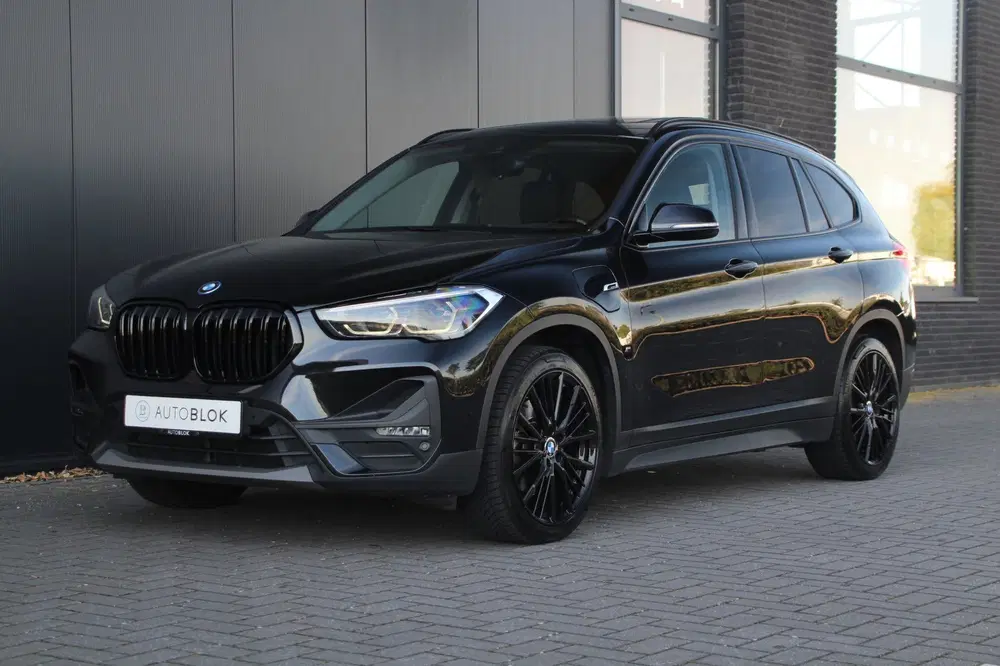 BMW X1 XDrive25e uit 2021, foto 10