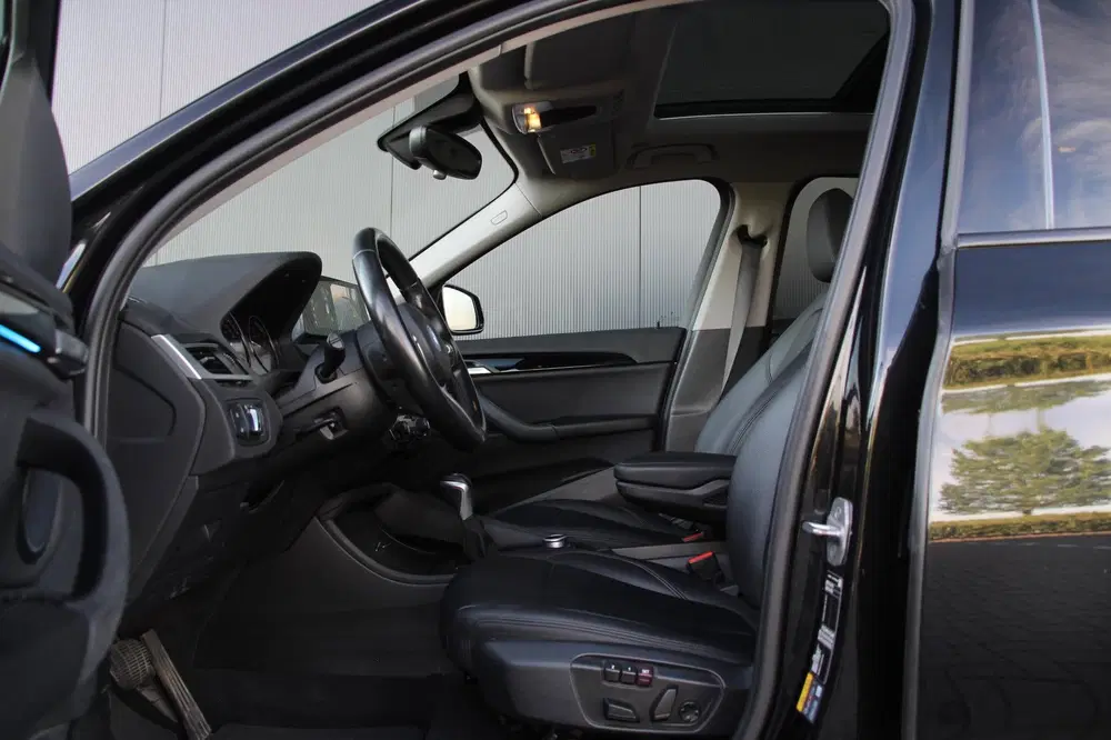 BMW X1 XDrive25e uit 2021, foto 16