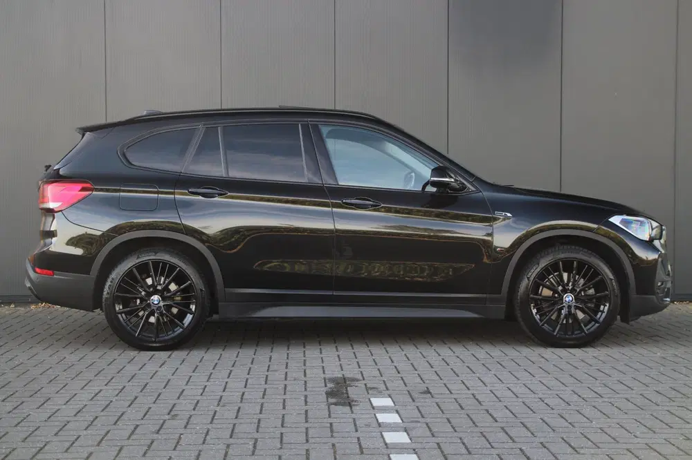 BMW X1 XDrive25e uit 2021, foto 7