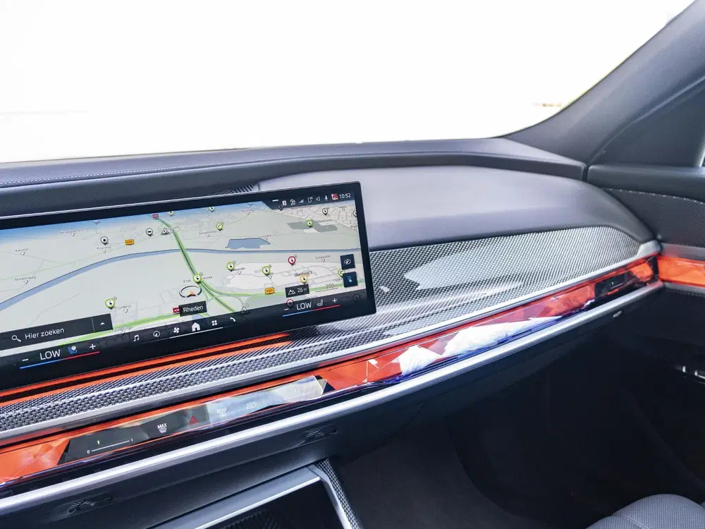 BMW i7 xDrive60 SoH 100% uit 2024, foto 12