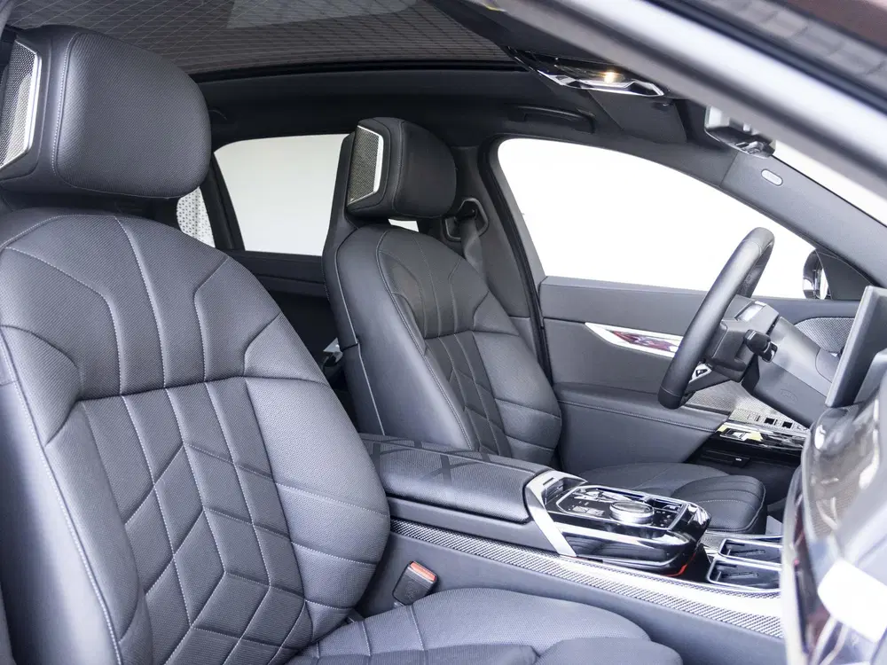 BMW i7 xDrive60 SoH 100% uit 2024, foto 4