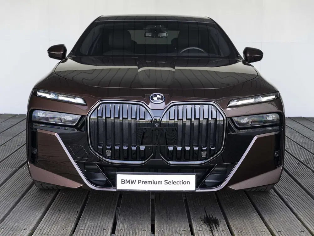 BMW i7 xDrive60 SoH 100% uit 2024, foto 6