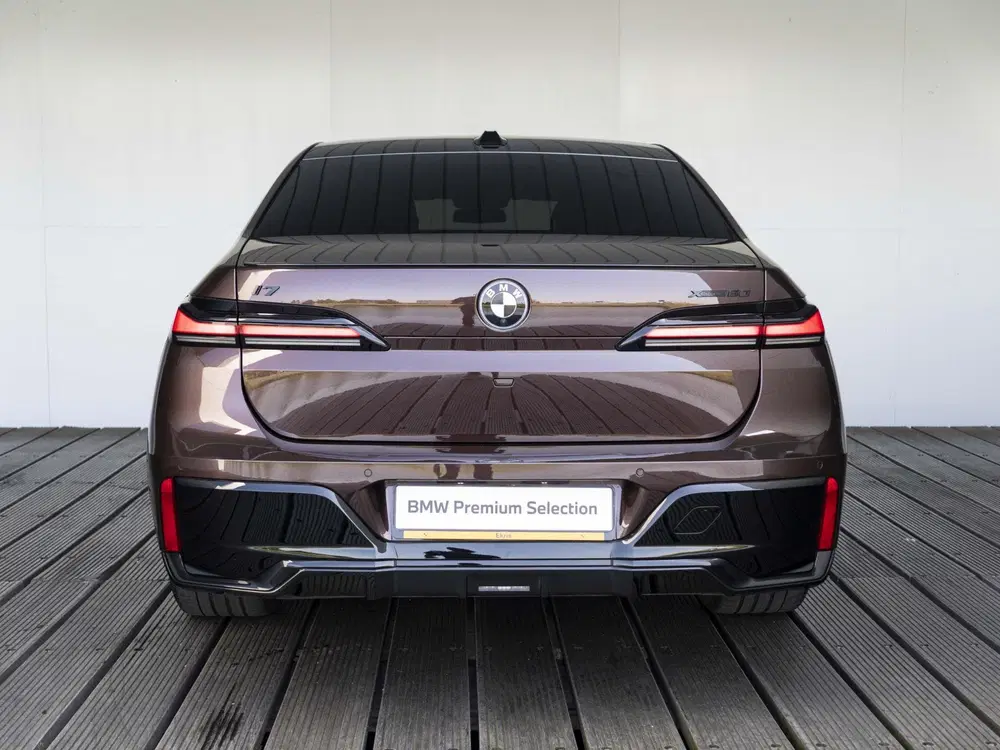 BMW i7 xDrive60 SoH 100% uit 2024, foto 8