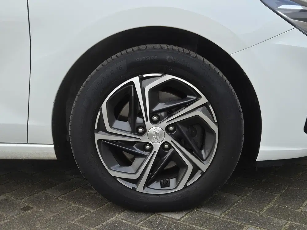 Hyundai i30 1.0 T-GDi MHEV Comfort Smart Automaat uit 2021, foto 19