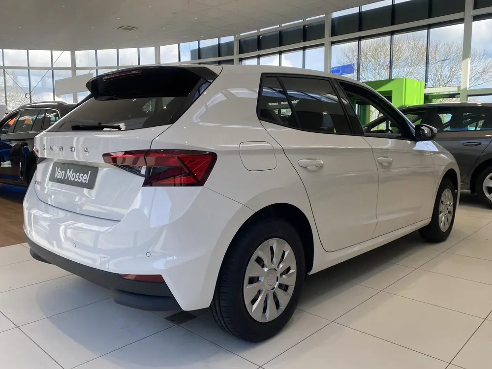 Skoda Fabia 1.0 TSI Selection uit 2024, foto 2