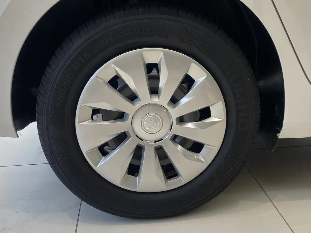Skoda Fabia 1.0 TSI Selection uit 2024, foto 3