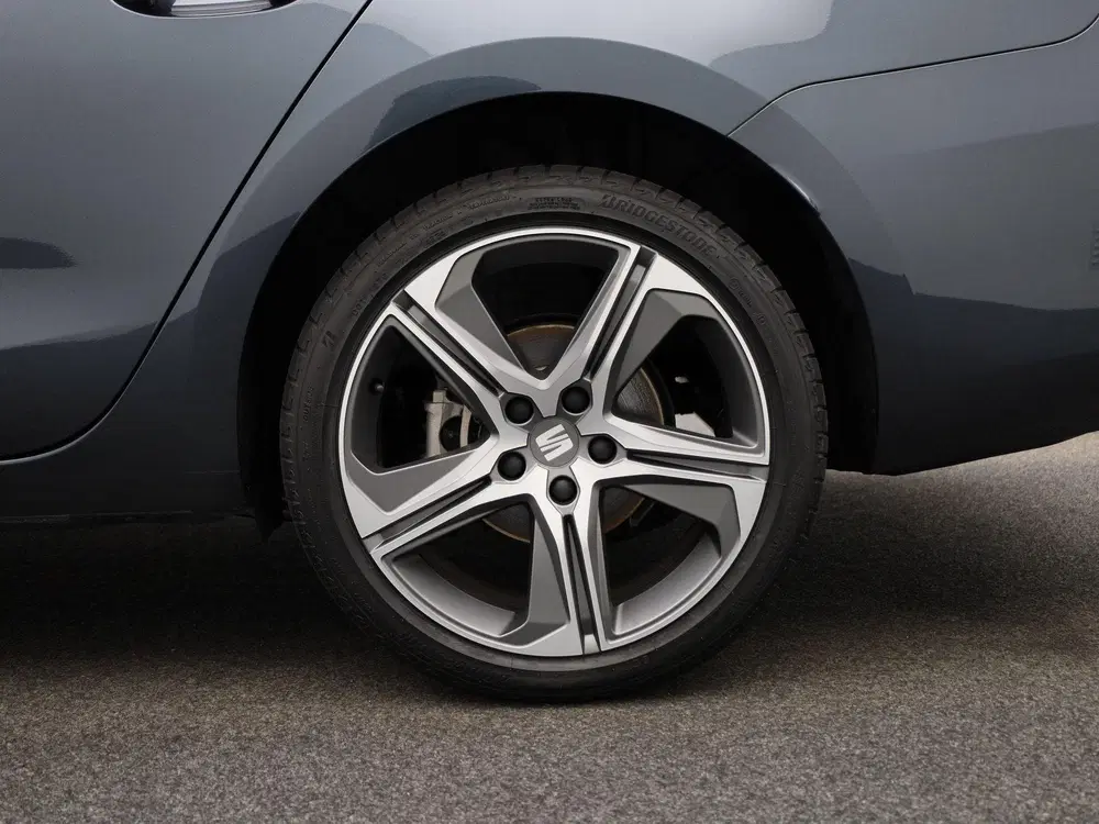 SEAT Leon 1.5 TSI e-Hybrid FR PHEV First Editio uit 2025, foto 12