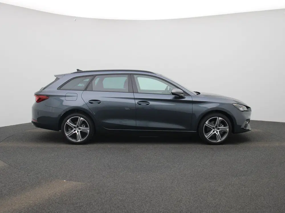 SEAT Leon 1.5 TSI e-Hybrid FR PHEV First Editio uit 2025, foto 6