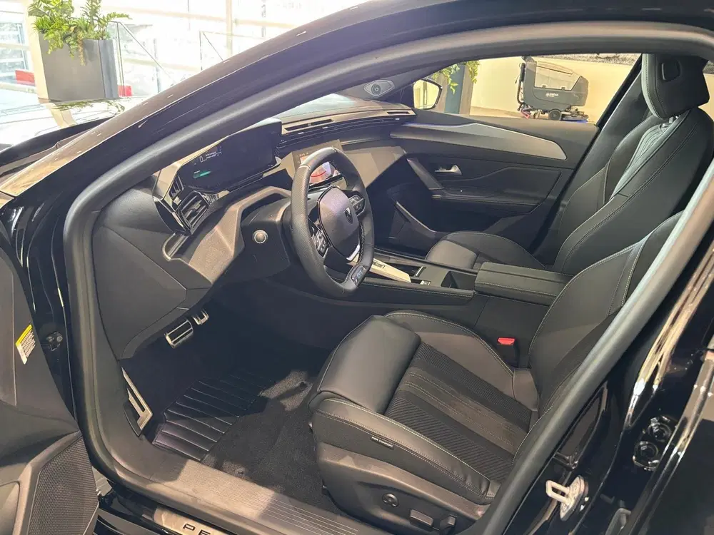 Peugeot 308 GT 54 kWh Climate Control uit 2025, foto 13
