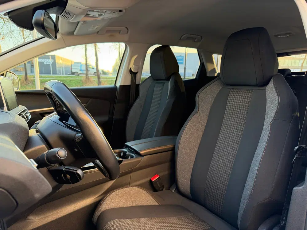 Peugeot 3008 1.2 PureTech Crossway Camera uit 2019, foto 16