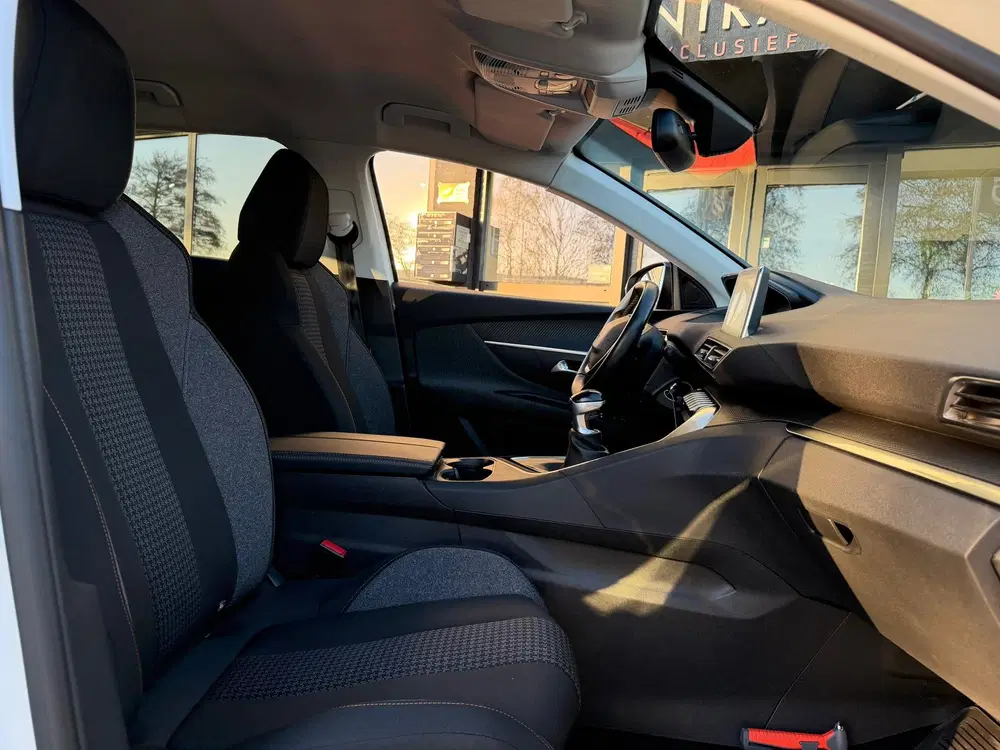 Peugeot 3008 1.2 PureTech Crossway Camera uit 2019, foto 8