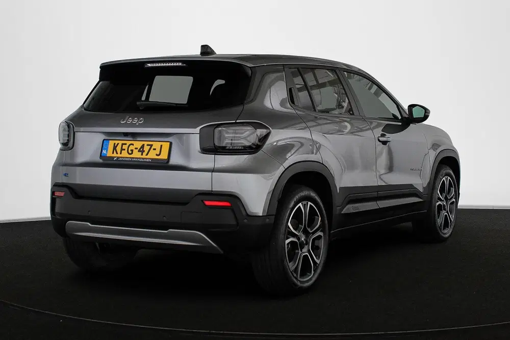 Jeep Avenger Summit 54 kWh Stoel-Voorruitverwarming Ele uit 2026, foto 3