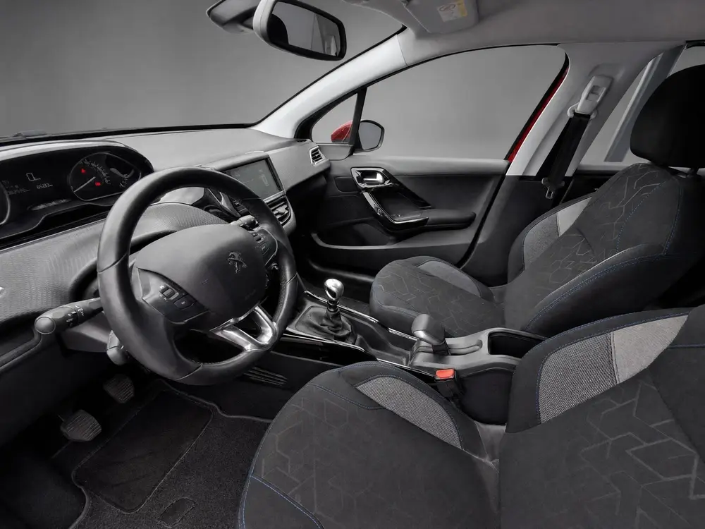 Peugeot 2008 1.2 Signature | Nieuwe Riem | Dealeronderhouden uit 2019, foto 11