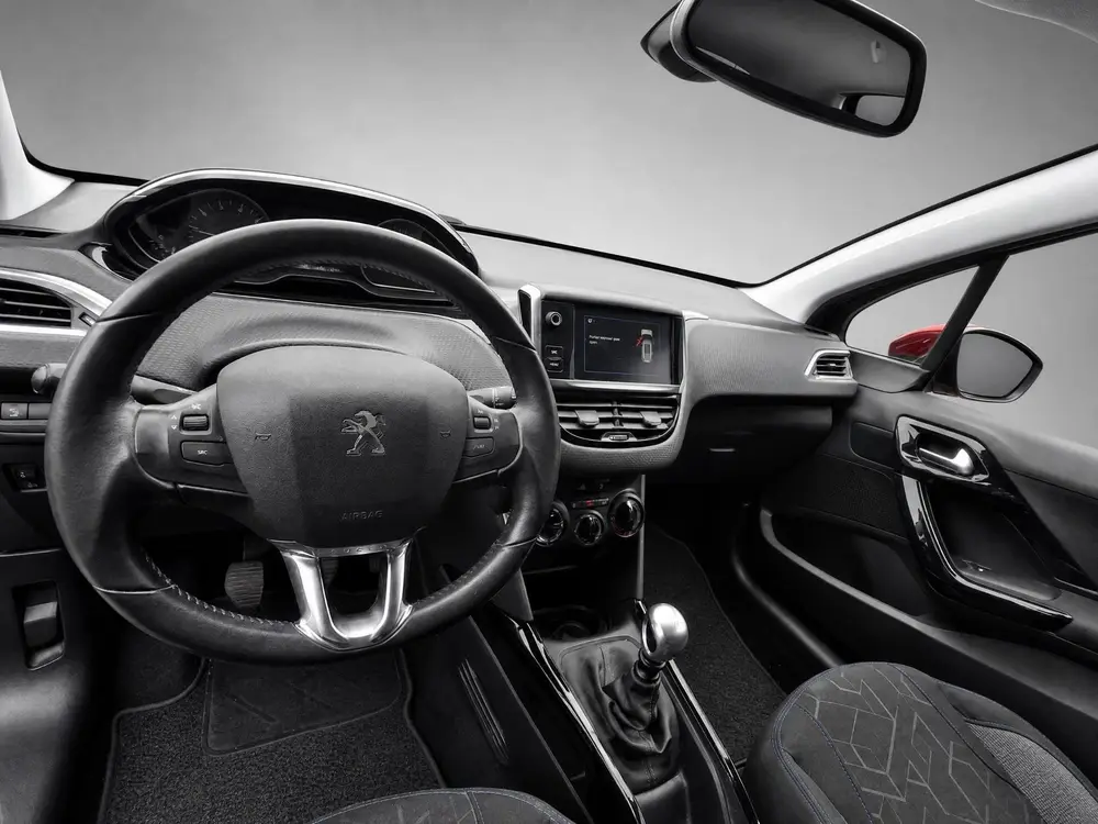 Peugeot 2008 1.2 Signature | Nieuwe Riem | Dealeronderhouden uit 2019, foto 13