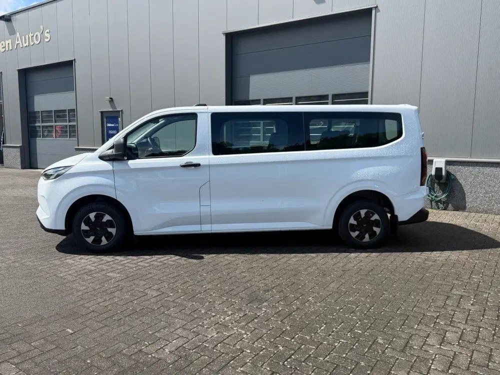 Ford Transit Custom Kombi 9 pers. Vol. elektr. 71 kWh . 34 uit 2026, foto 2