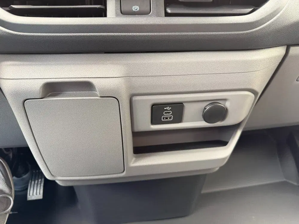 Ford Transit Custom Kombi 9 pers. Vol. elektr. 71 kWh . 34 uit 2026, foto 9