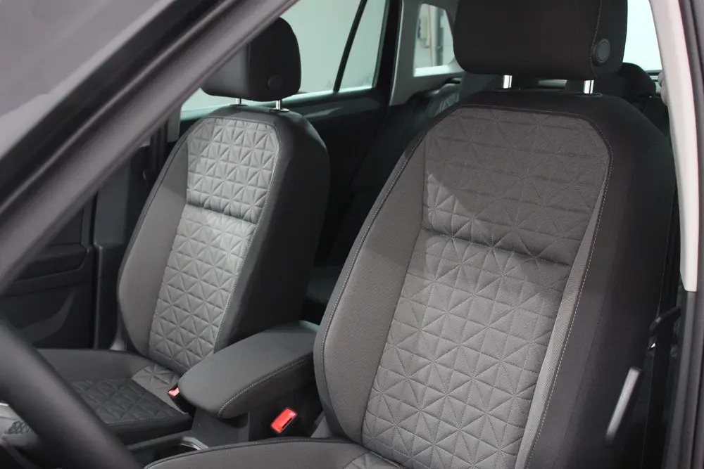 Volkswagen Tiguan 1.5 TSI 150pk Automaat Life Navigatie Appl uit 2023, foto 10
