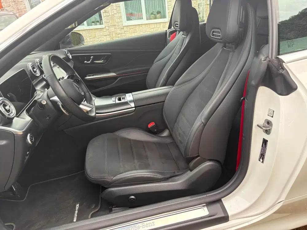 Mercedes-Benz CLE 200 AMG Line Premium Night white uit 2024, foto 14