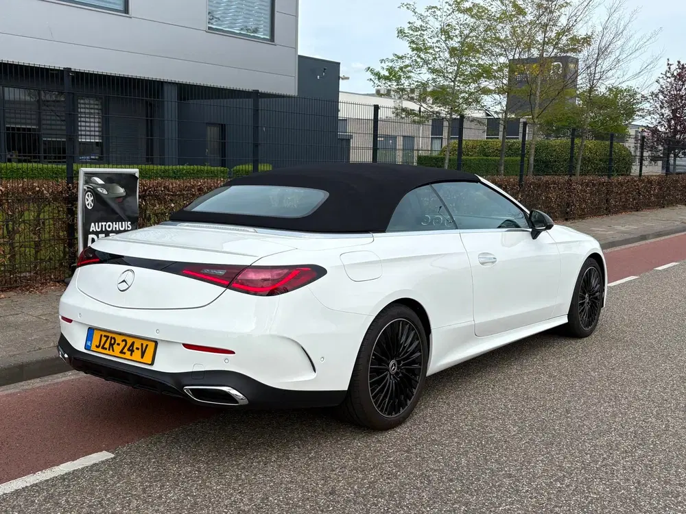 Mercedes-Benz CLE 200 AMG Line Premium Night white uit 2024, foto 6