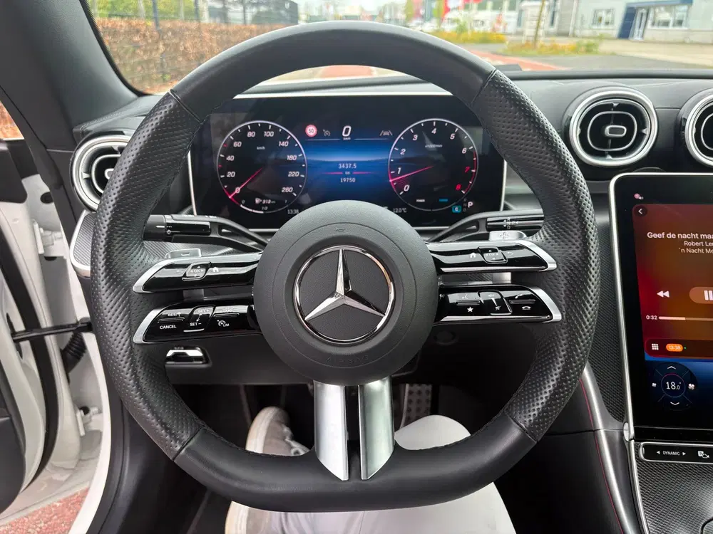 Mercedes-Benz CLE 200 AMG Line Premium Night white uit 2024, foto 7
