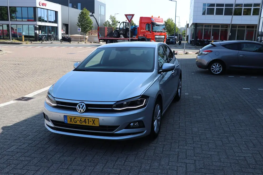 Volkswagen Polo 1.0 TSI Highline (bj 2019, automaat) uit 2019, foto 2