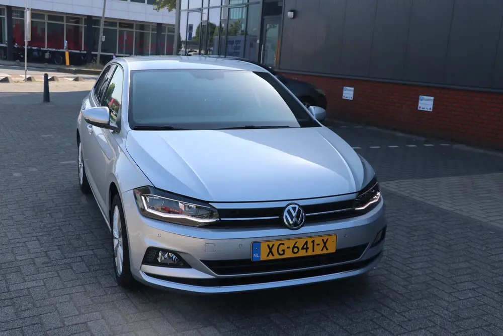 Volkswagen Polo 1.0 TSI Highline (bj 2019, automaat) uit 2019, foto 3