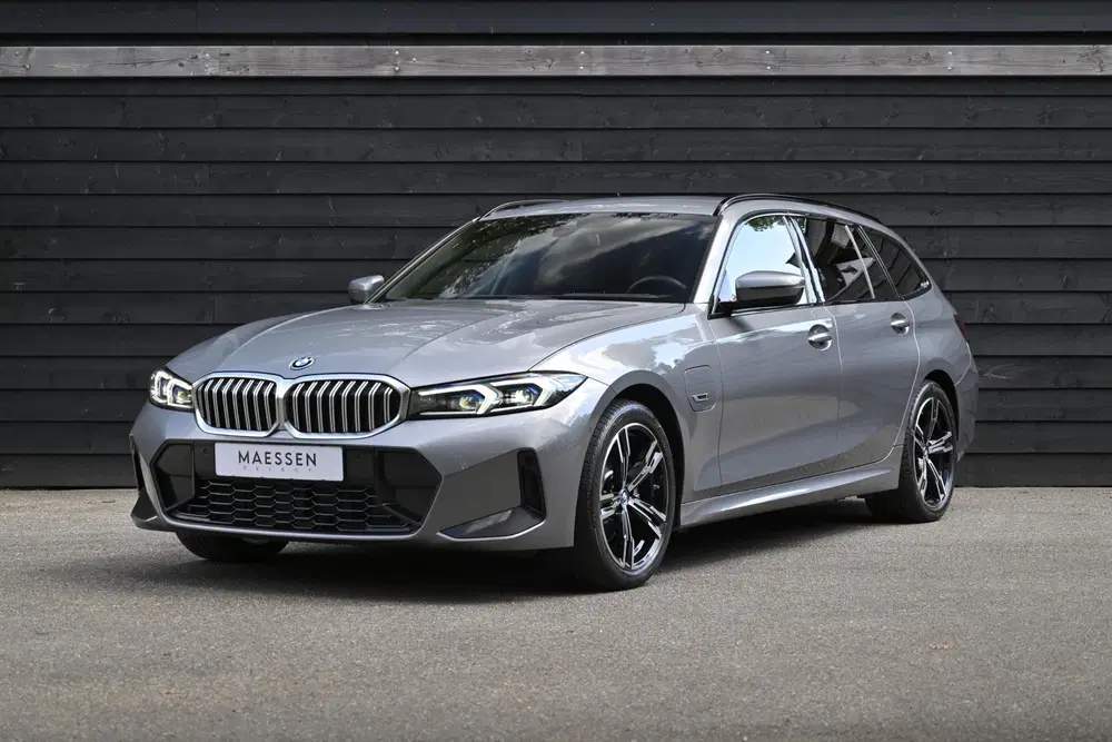 BMW 3-serie 330e uit 2023