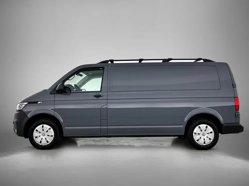 Volkswagen Transporter 2.0 TDI L2H1 150PK uit 2024, foto 2