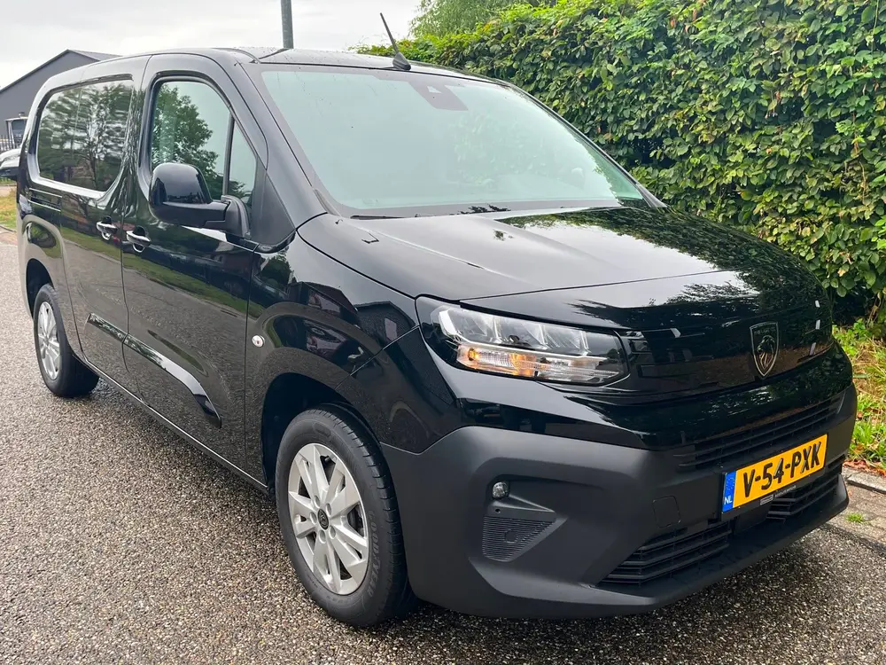 Peugeot Partner 1.5 BlueHDi 130 PK L2 Automaat uit 2024, foto 12