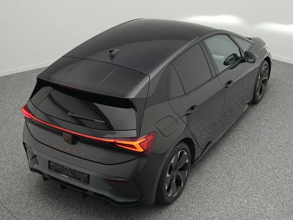 Cupra Born Adrenaline 62 kWh uit 2023, foto 15