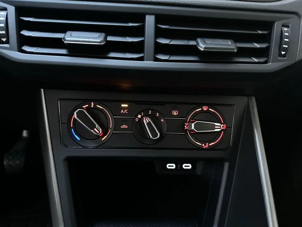 Volkswagen Polo 1.0 TSI Comfortline Parkeersensoren App-Conn uit 2021, foto 19