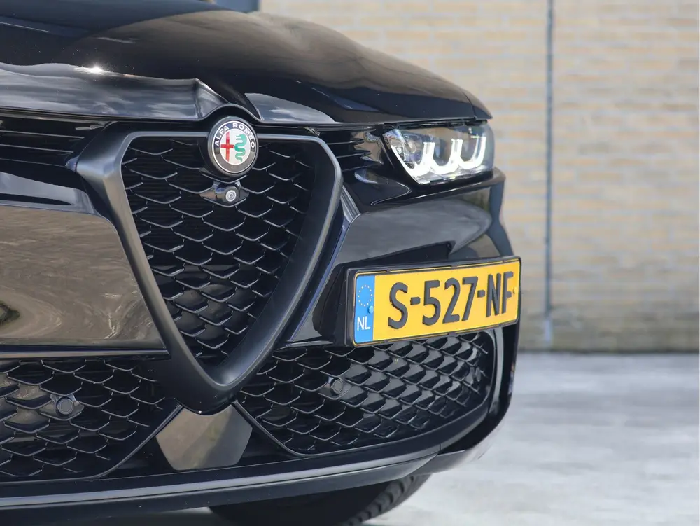 Alfa Romeo Tonale 1.5T Hybrid Veloce 160PK Alcantara | 360 C uit 2023, foto 13
