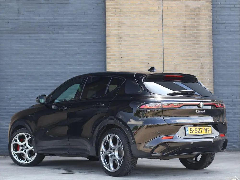 Alfa Romeo Tonale 1.5T Hybrid Veloce 160PK Alcantara | 360 C uit 2023, foto 2