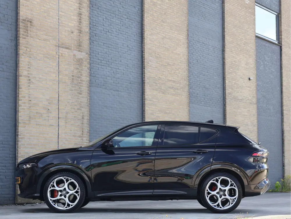 Alfa Romeo Tonale 1.5T Hybrid Veloce 160PK Alcantara | 360 C uit 2023, foto 5