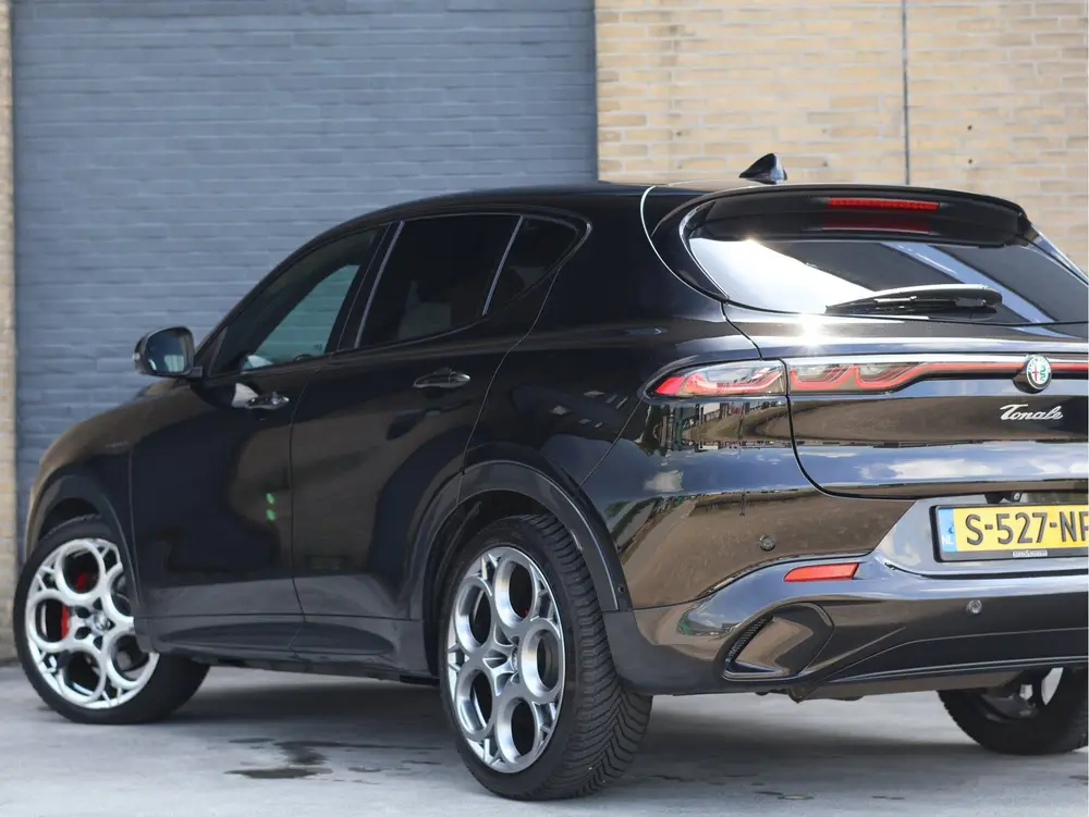 Alfa Romeo Tonale 1.5T Hybrid Veloce 160PK Alcantara | 360 C uit 2023, foto 6
